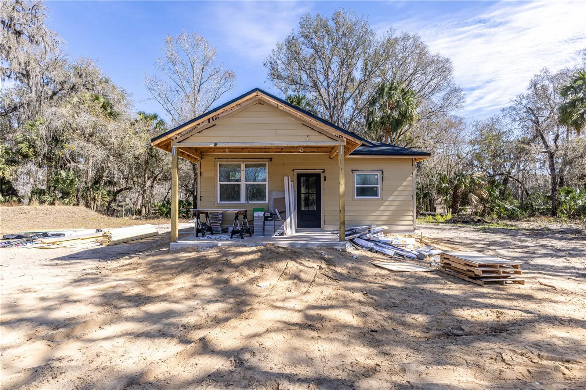 2276 Cr 423 Lake Panasoffkee FL 33538