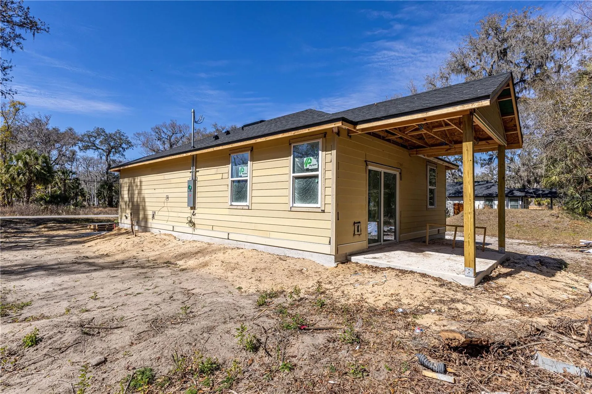 2276 Cr 423 Lake Panasoffkee FL 33538