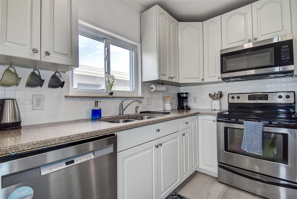 11975 3rd Street E Treasure Island FL 33706