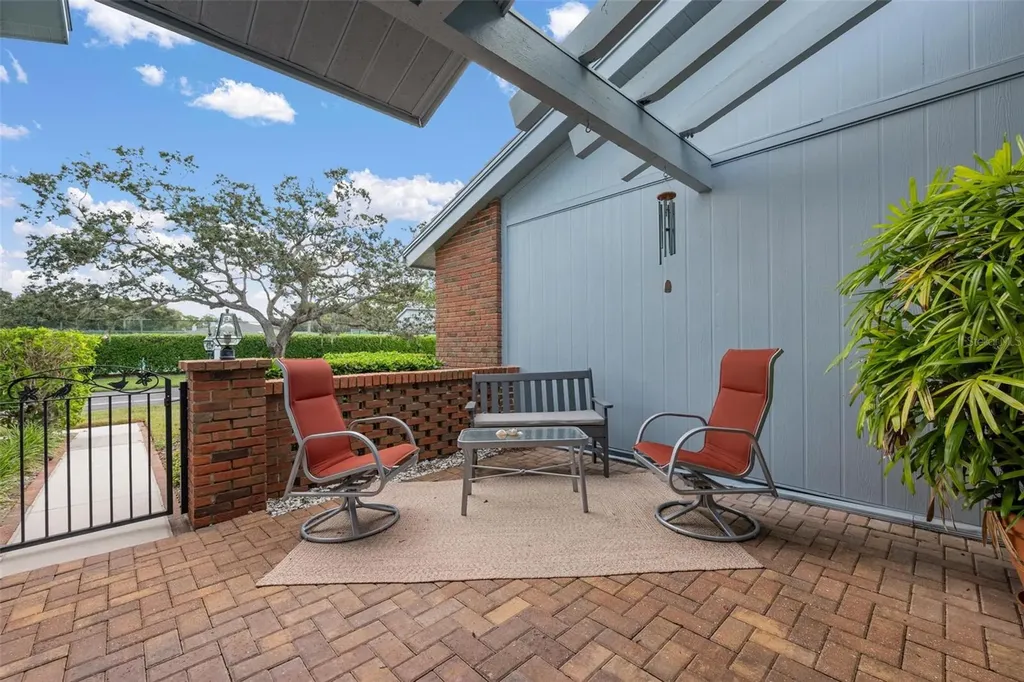 2644 Moss Oak Drive Sarasota FL 34231