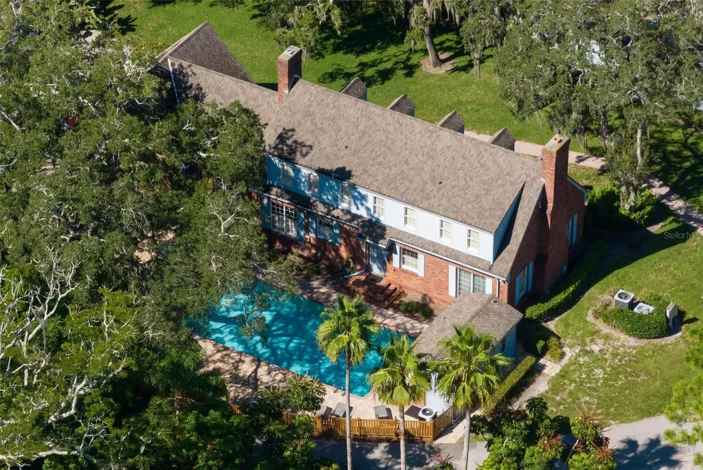 2644 Moss Oak Drive Sarasota FL 34231