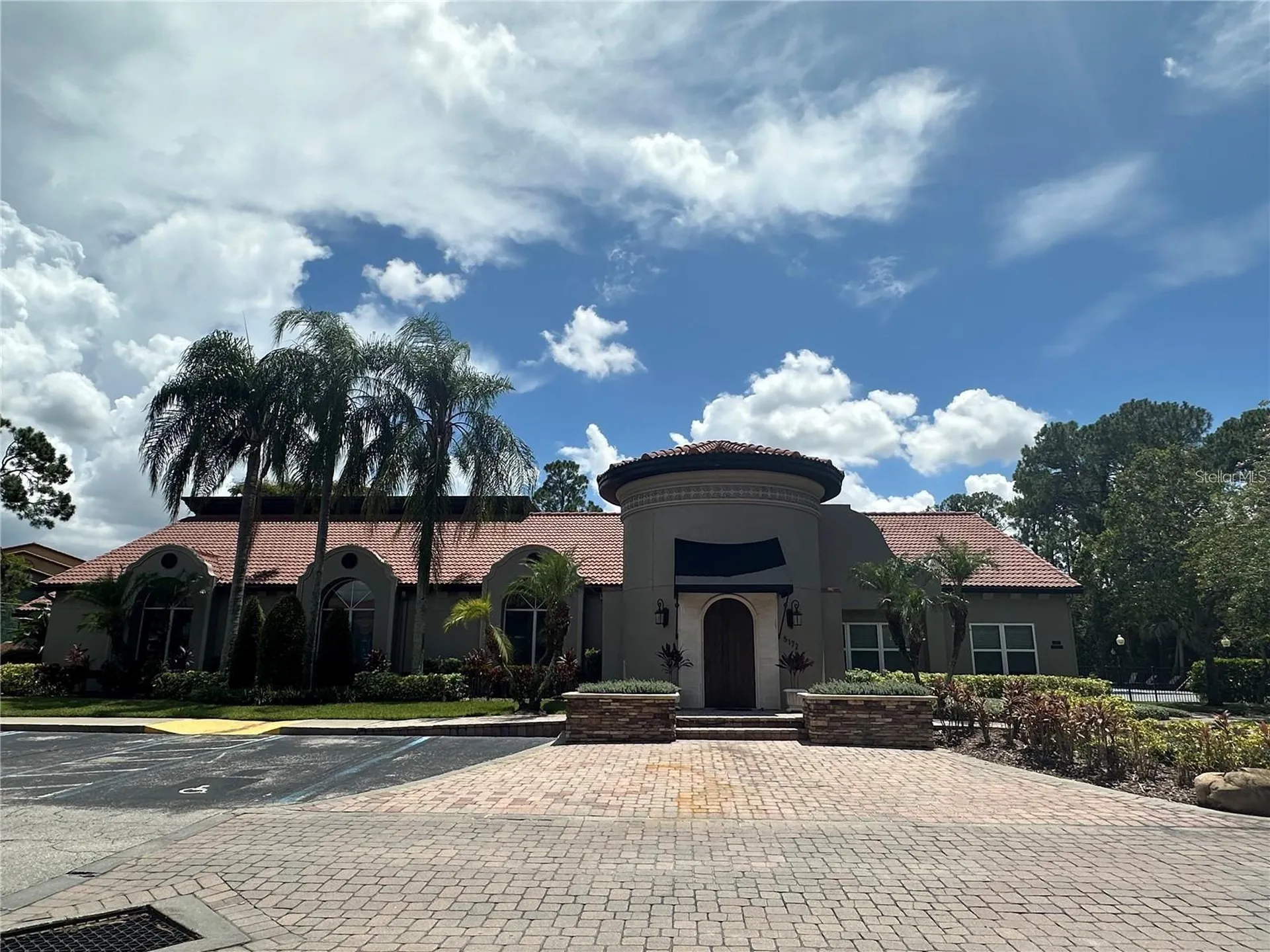 5108 Conroy Road Orlando FL 32811