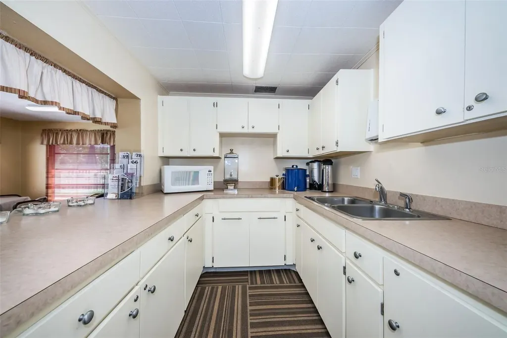 1701 Pinehurst Road Dunedin FL 34698