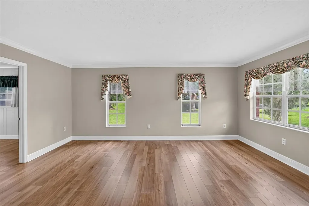 1502 Azalea Street Plant City FL 33563