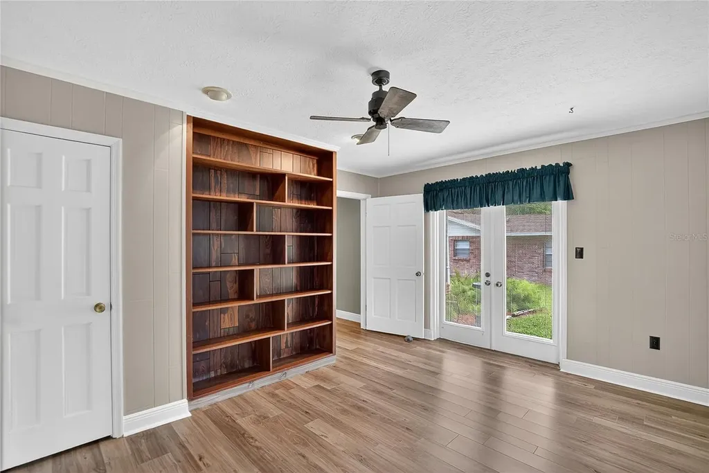 1502 Azalea Street Plant City FL 33563