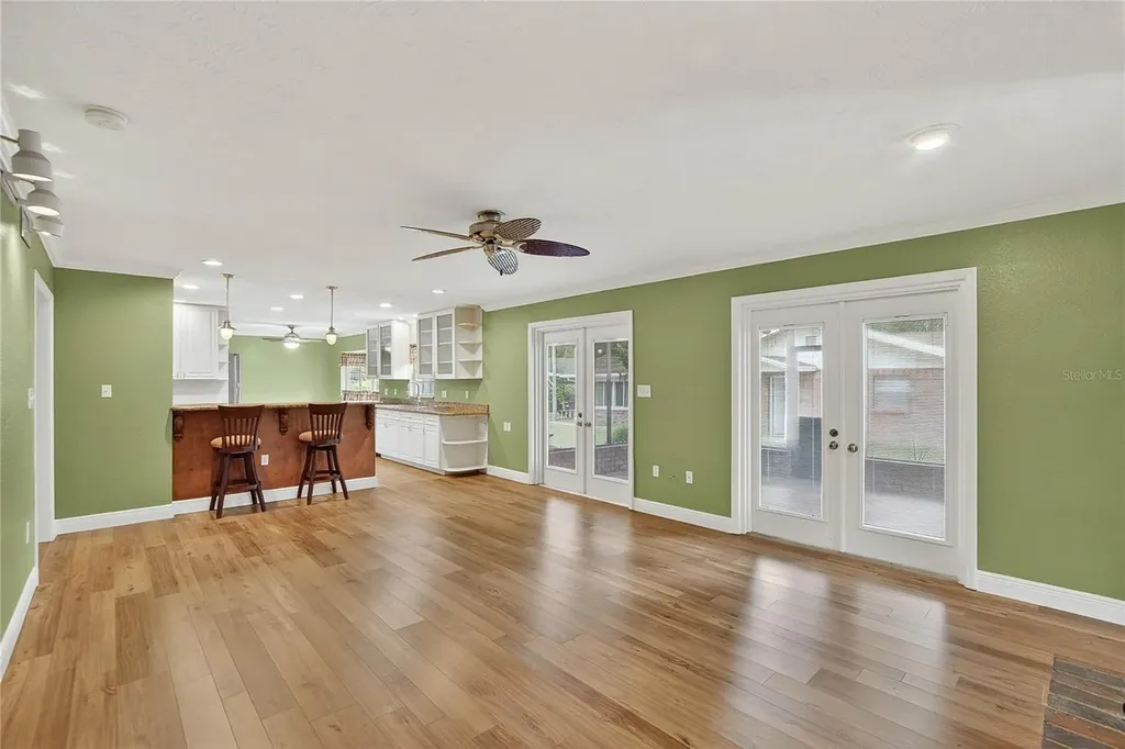 1502 Azalea Street Plant City FL 33563