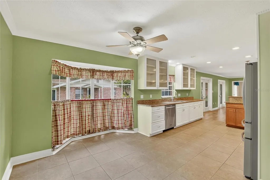 1502 Azalea Street Plant City FL 33563