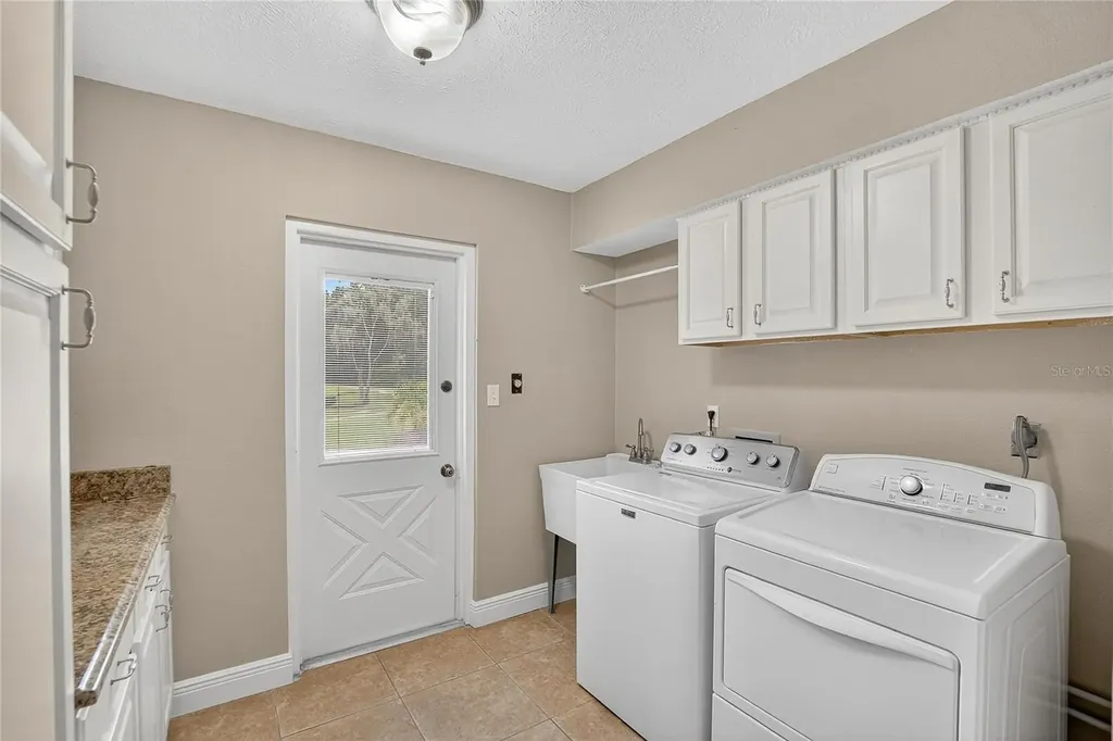 1502 Azalea Street Plant City FL 33563