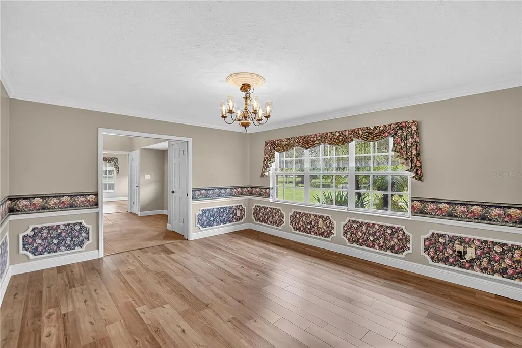 1502 Azalea Street Plant City FL 33563