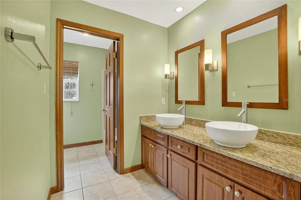 1502 Azalea Street Plant City FL 33563