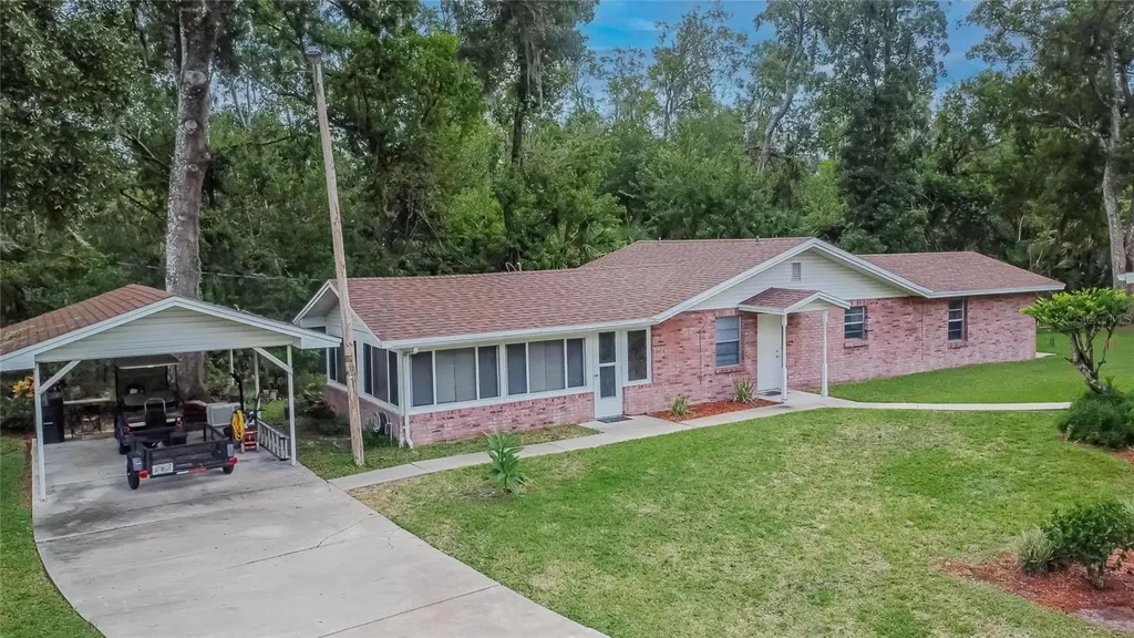 1502 Azalea Street Plant City FL 33563