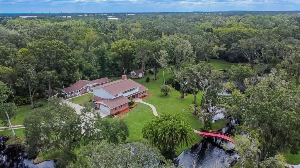 1502 Azalea Street Plant City FL 33563