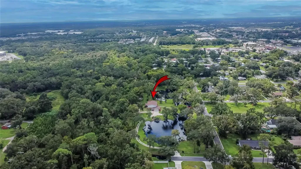 1502 Azalea Street Plant City FL 33563