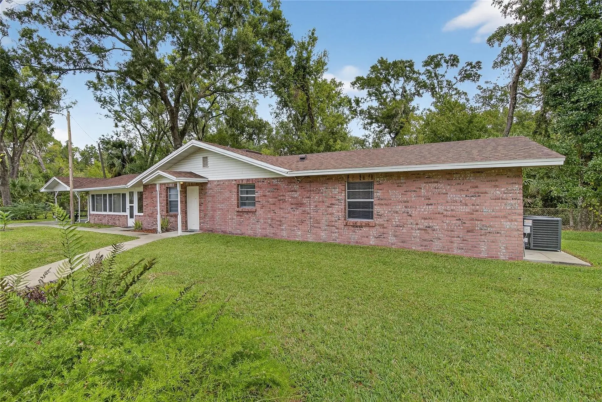 1502 Azalea Street Plant City FL 33563