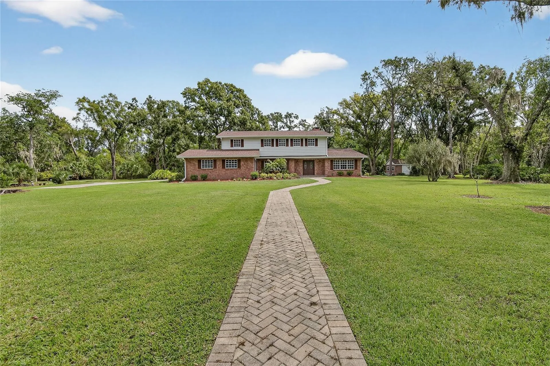 1502 Azalea Street Plant City FL 33563