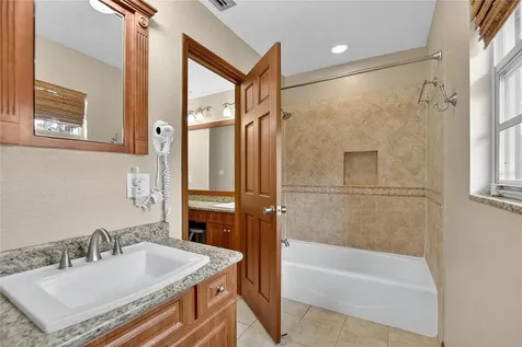1502 Azalea Street Plant City FL 33563
