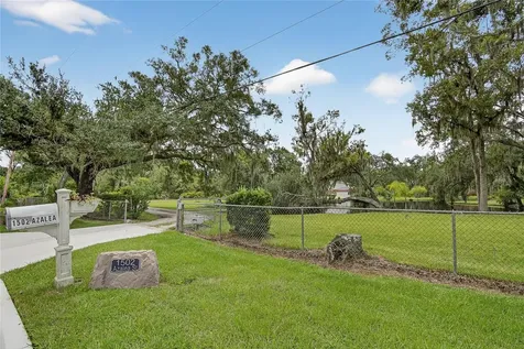 1502 Azalea Street Plant City FL 33563