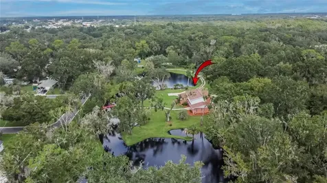 1502 Azalea Street Plant City FL 33563