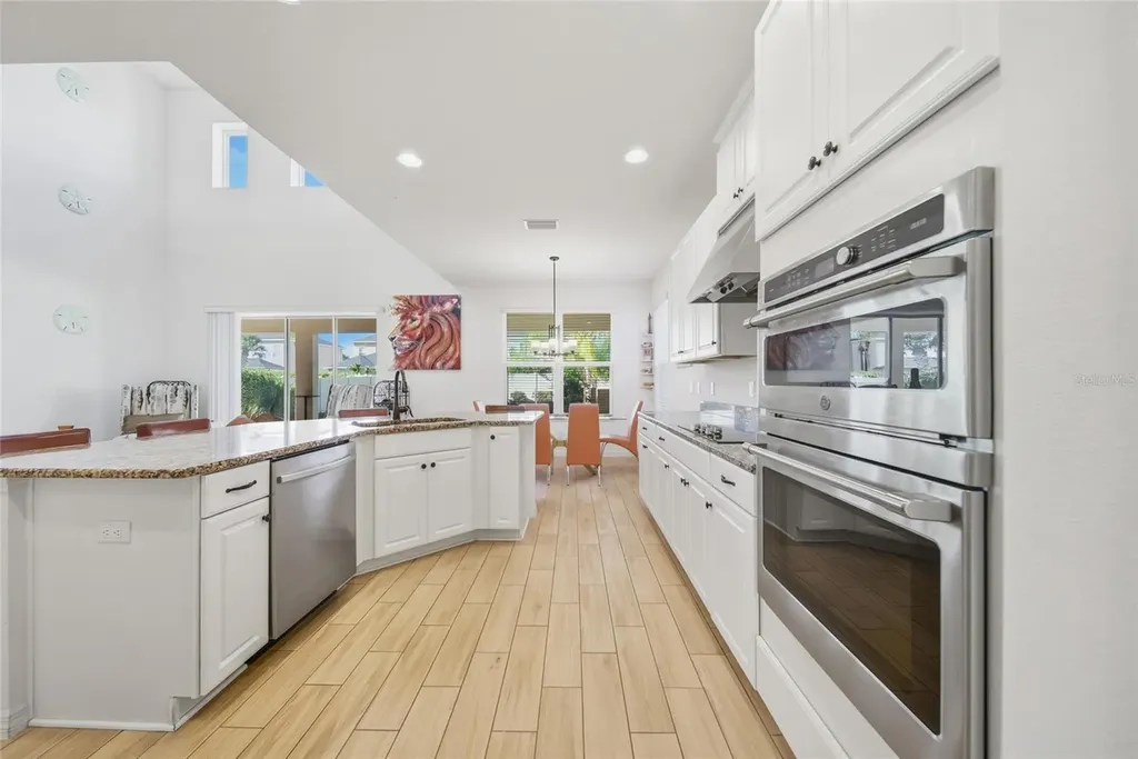 8015 Marbella Creek Avenue Tampa FL 33625
