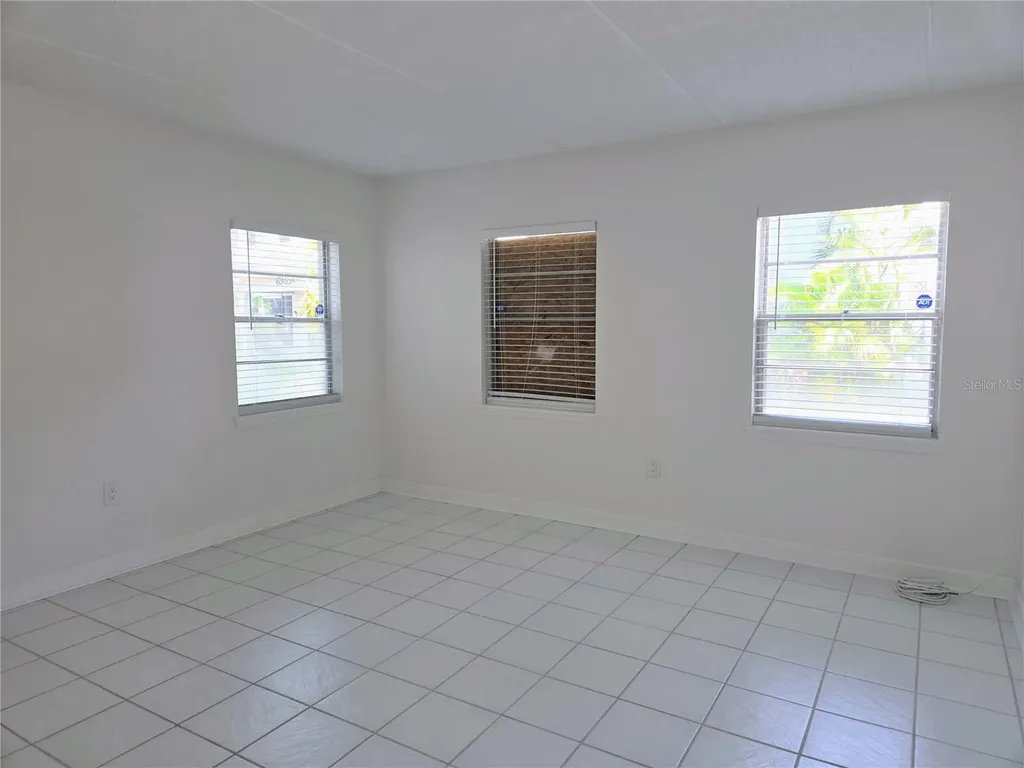 6930-A Place De La Paix South Pasadena FL 33707