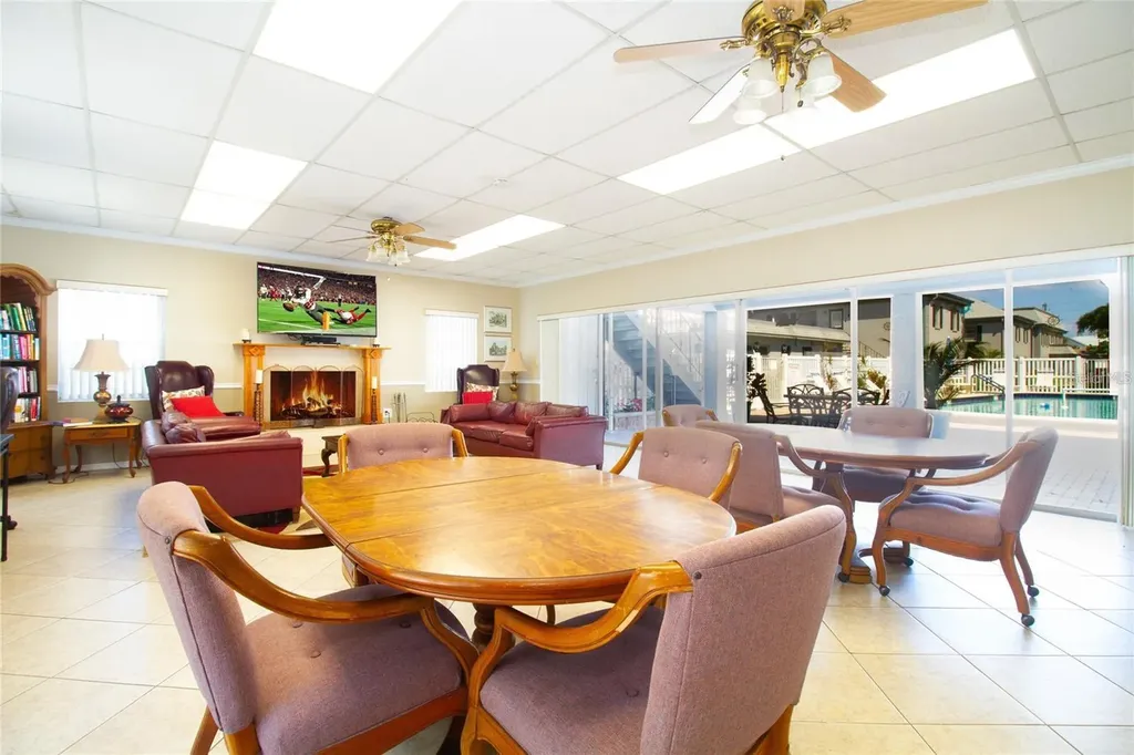 6930-A Place De La Paix South Pasadena FL 33707