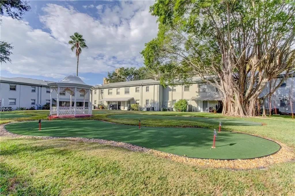 6930-A Place De La Paix South Pasadena FL 33707