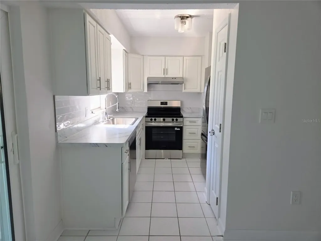 6930-A Place De La Paix South Pasadena FL 33707
