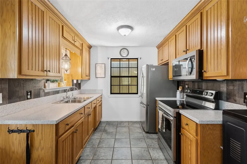 1069 SE Suwannee Trail Branford FL 32008