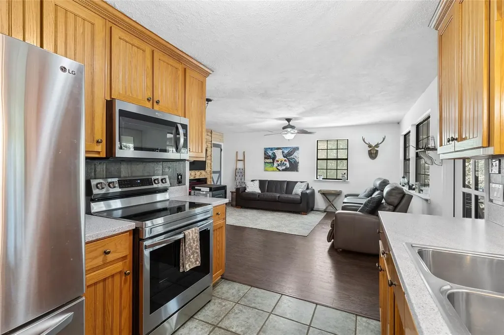 1069 SE Suwannee Trail Branford FL 32008