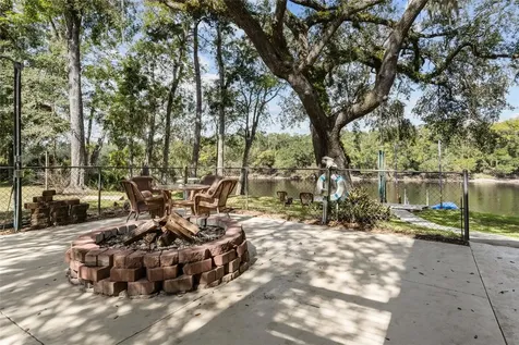 1069 SE Suwannee Trail Branford FL 32008