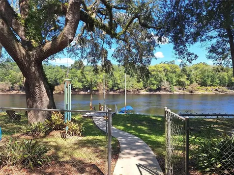 1069 SE Suwannee Trail Branford FL 32008