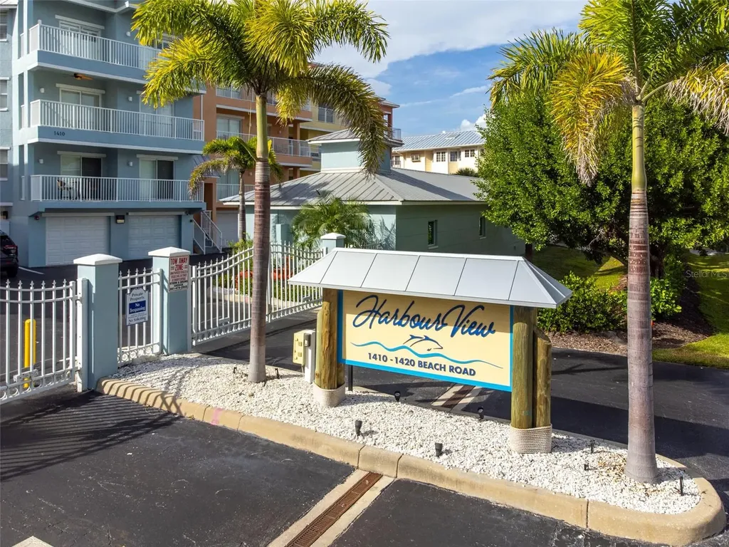 1420 Beach Road Englewood FL 34223