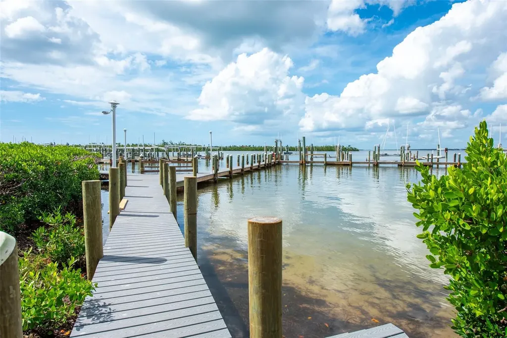 1420 Beach Road Englewood FL 34223