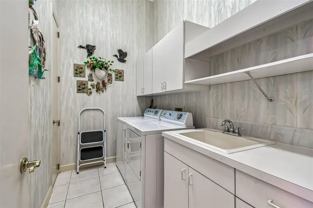 8675 Buttonwood Lane N Pinellas Park FL 33782