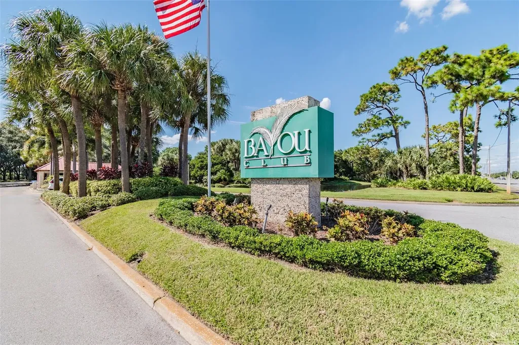 8675 Buttonwood Lane N Pinellas Park FL 33782