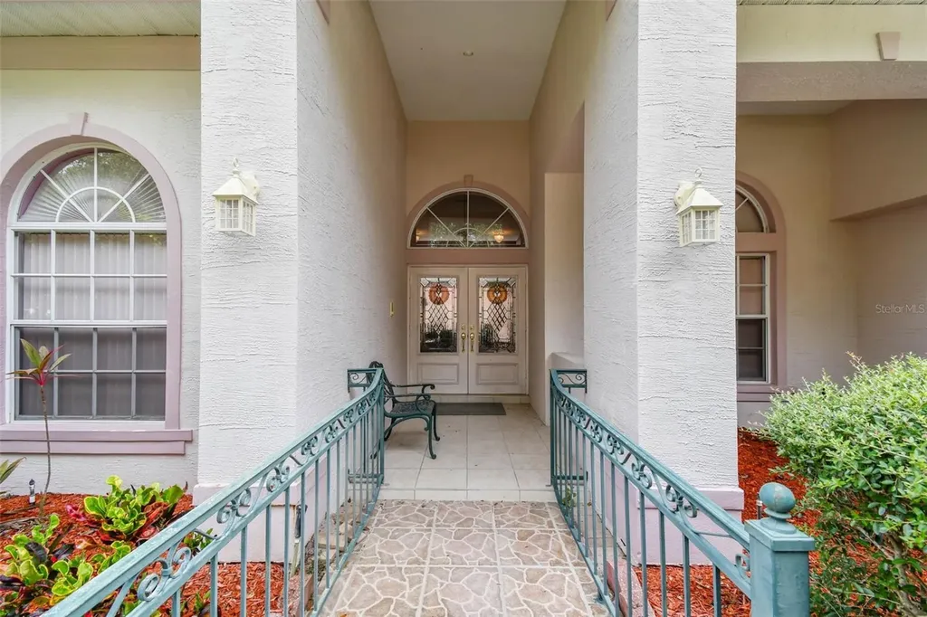 8675 Buttonwood Lane N Pinellas Park FL 33782
