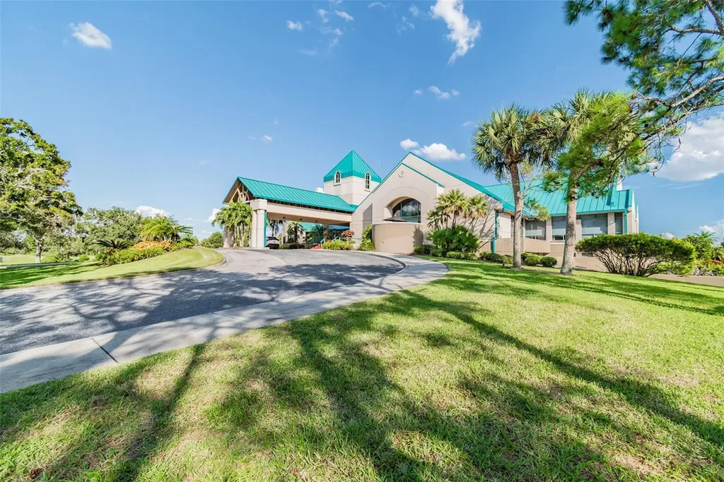 8675 Buttonwood Lane N Pinellas Park FL 33782