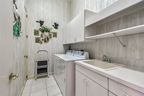8675 Buttonwood Lane N Pinellas Park FL 33782