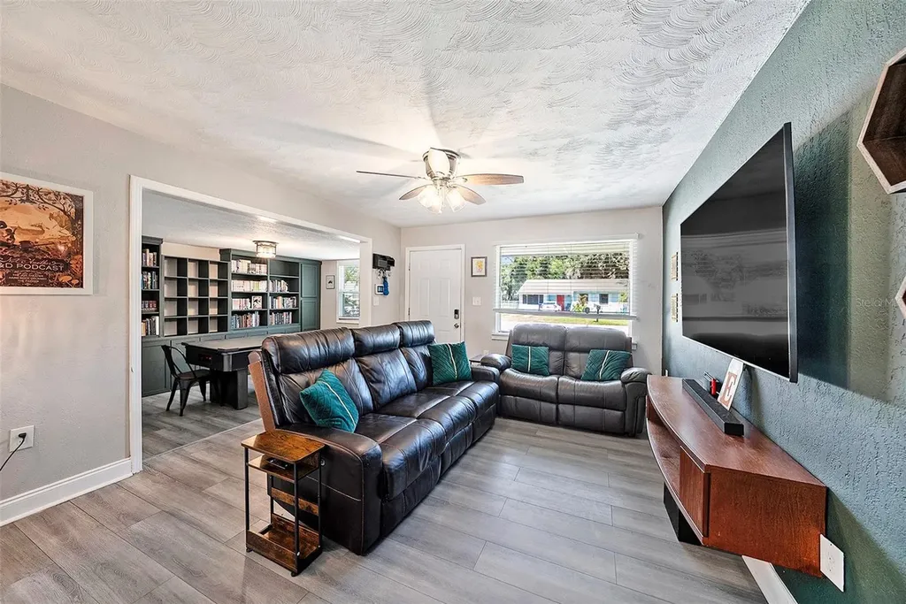 1209 E Flora Street Tampa FL 33604