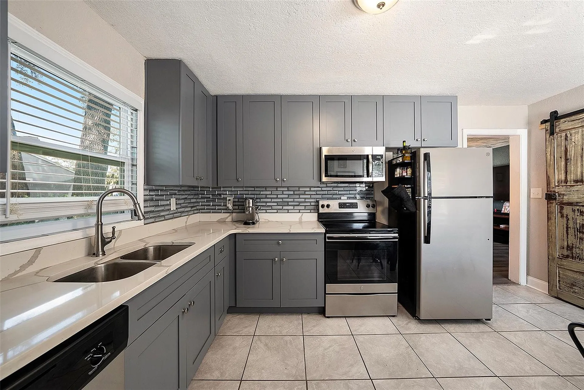 1209 E Flora Street Tampa FL 33604