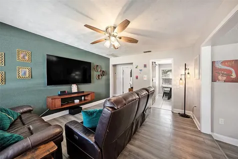 1209 E Flora Street Tampa FL 33604