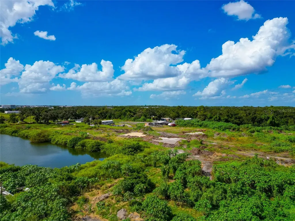 301 East Road Sarasota FL 34240