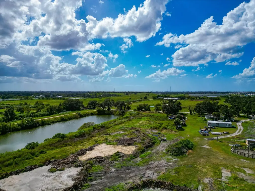 301 East Road Sarasota FL 34240