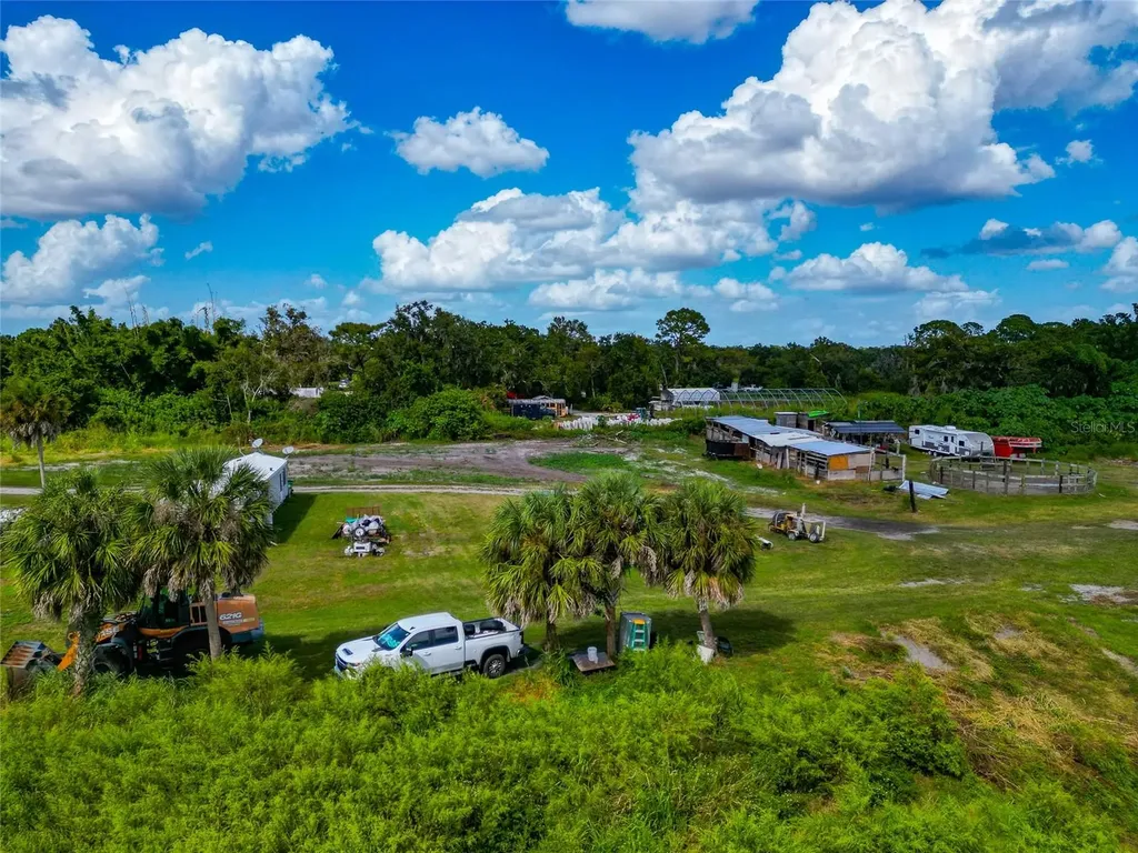 301 East Road Sarasota FL 34240