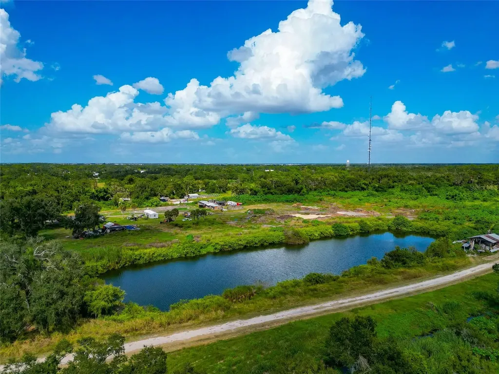 301 East Road Sarasota FL 34240