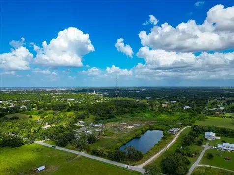 301 East Road Sarasota FL 34240