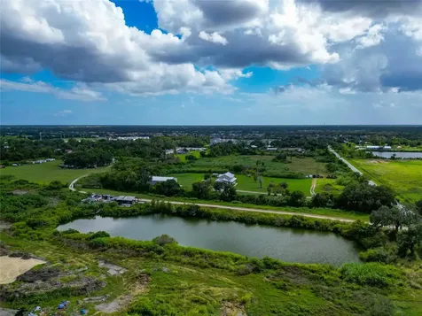 301 East Road Sarasota FL 34240