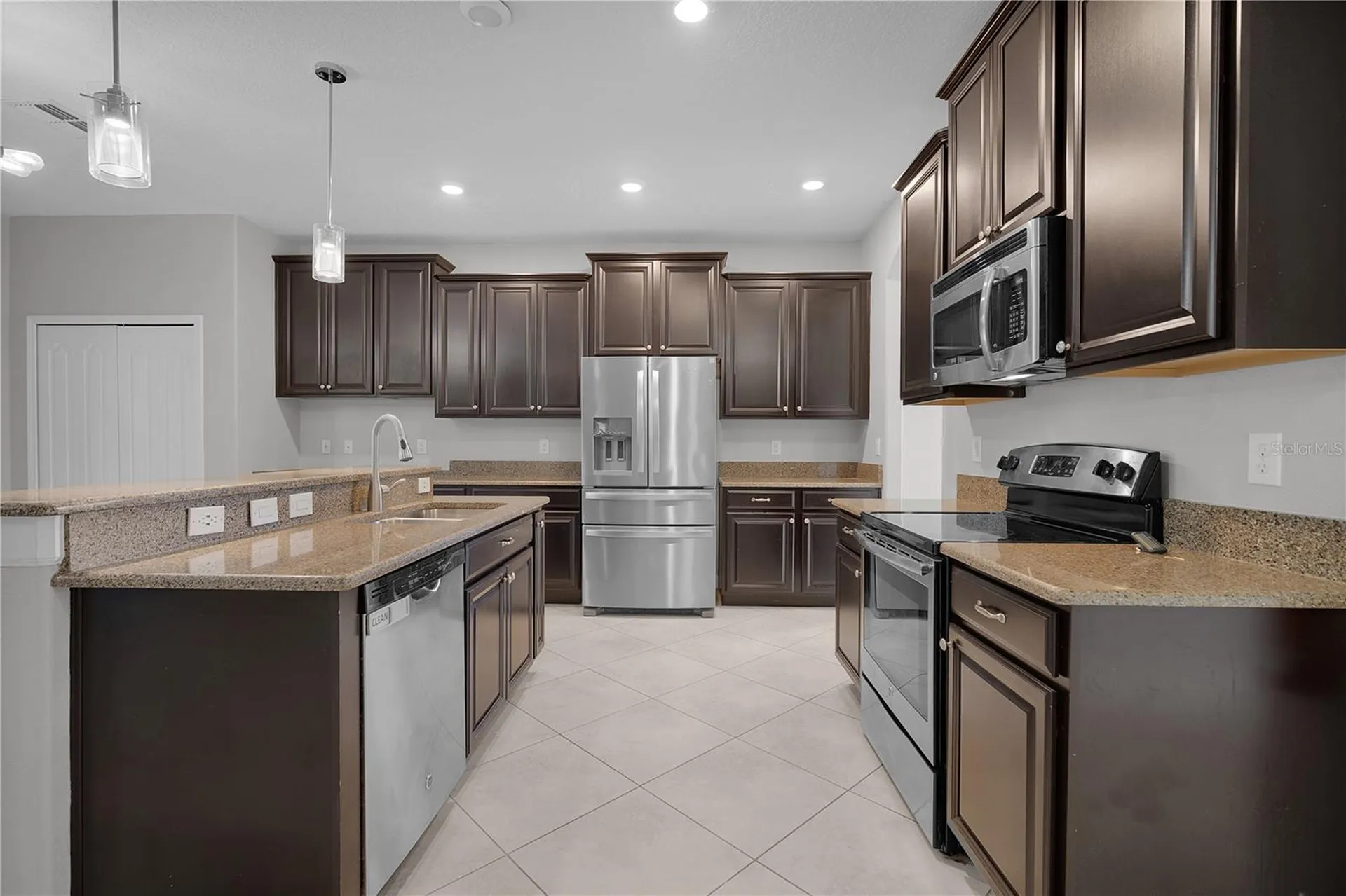 1316 Gleneagles Lane Davenport FL 33896