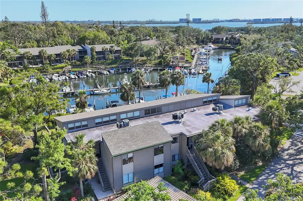 1611 Clower Creek Drive Sarasota FL 34231