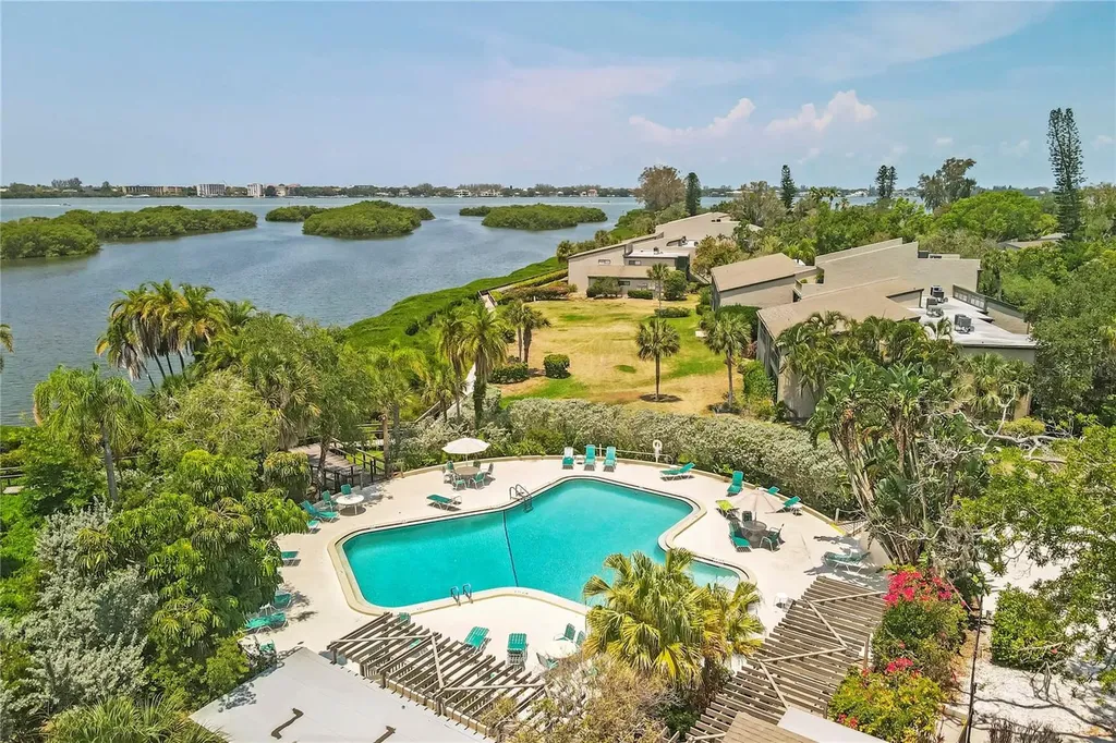 1611 Clower Creek Drive Sarasota FL 34231
